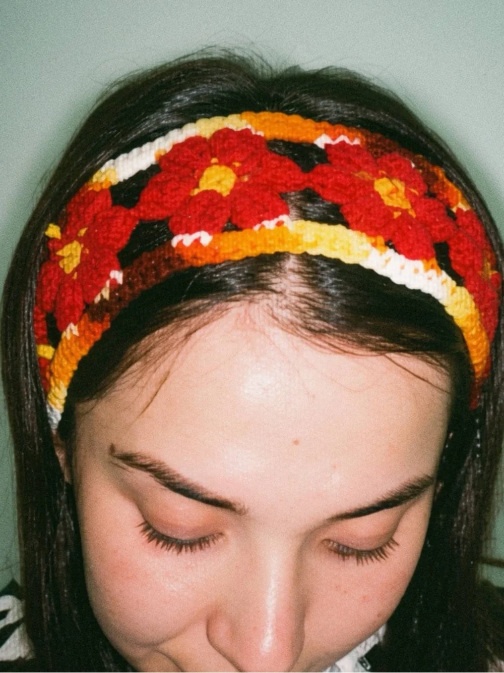 Hand-Crocheted Daisy Headband in Green and White